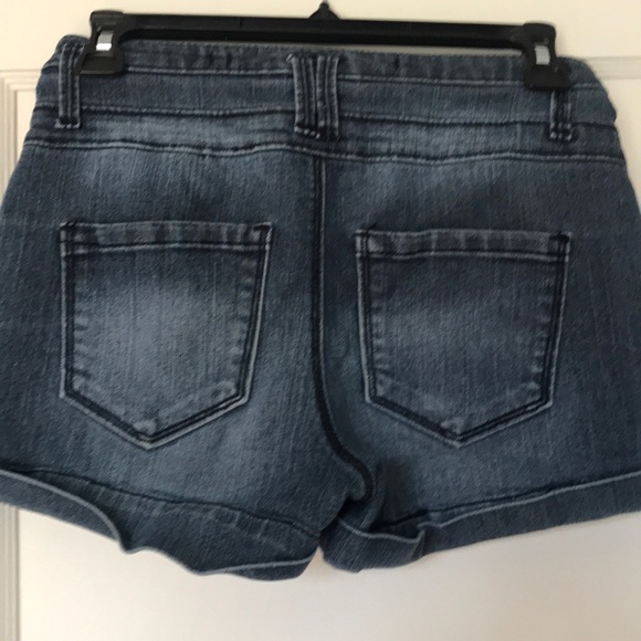 Dark denim shorts - Picture 3 of 3